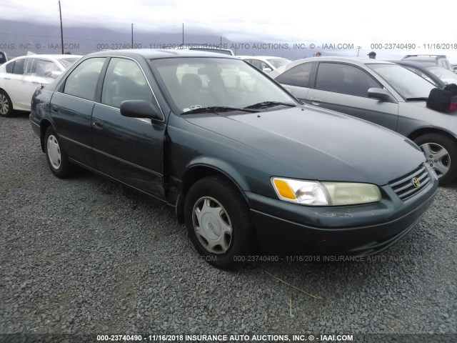 4T1BG22K9VU029622 - 1997 TOYOTA CAMRY CE/LE/XLE GREEN photo 1