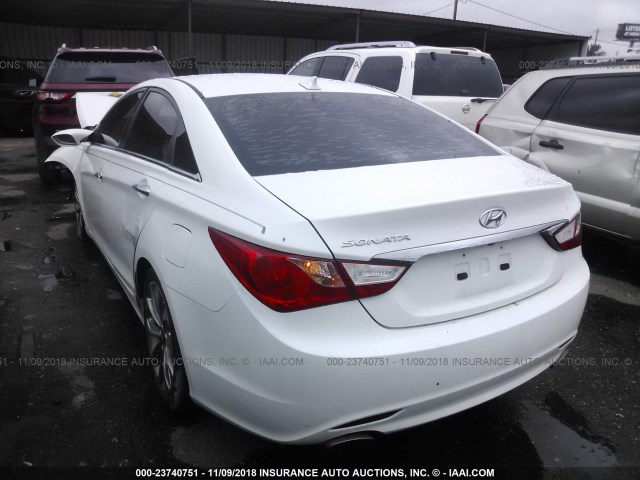 5NPEC4AC4CH351241 - 2012 HYUNDAI SONATA SE/LIMITED WHITE photo 3