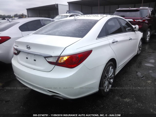 5NPEC4AC4CH351241 - 2012 HYUNDAI SONATA SE/LIMITED WHITE photo 4