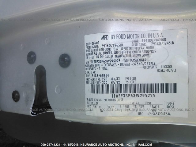 1FAFP33P63W295225 - 2003 FORD FOCUS LX SILVER photo 9