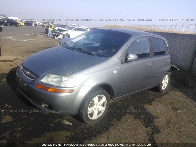 KL1TD66626B673957 - 2006 CHEVROLET AVEO LS GRAY photo 2