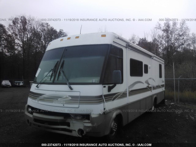 5B4LP57G313327071 - 2001 WORKHORSE CUSTOM CHASSIS MOTORHOME CHASSIS P3500 Unknown photo 2