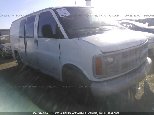 1GCEG15WX11164002 - 2001 CHEVROLET EXPRESS G1500  WHITE photo 1