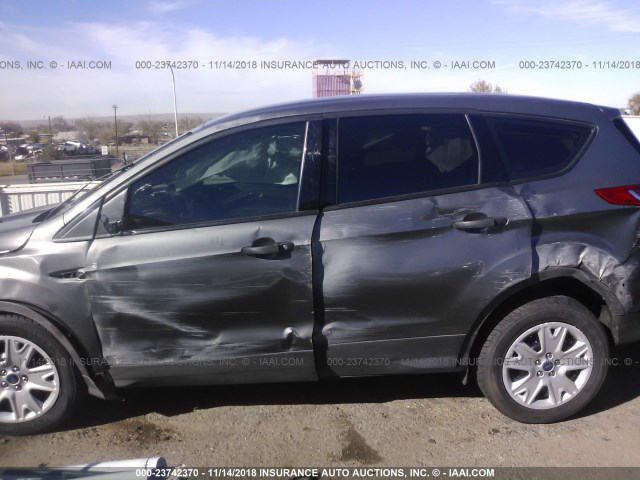 1FMCU0F73EUC08486 - 2014 FORD ESCAPE S GRAY photo 6