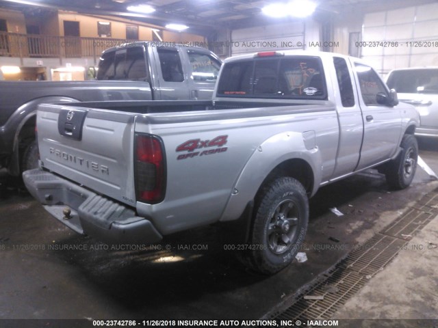 1N6ED26YX4C482707 - 2004 NISSAN FRONTIER KING CAB XE V6 SILVER photo 4