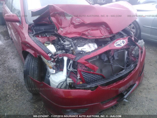 4T1BF3EK0AU076939 - 2010 TOYOTA CAMRY SE/LE/XLE RED photo 6