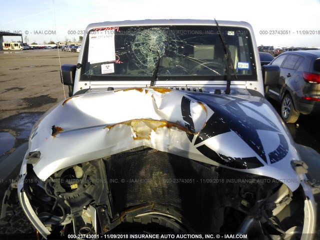 1J4GA59107L122090 - 2007 JEEP WRANGLER SAHARA SILVER photo 10