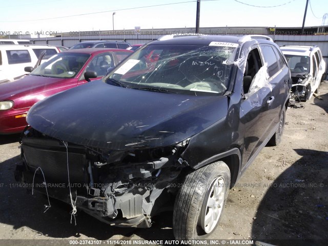 5XYKT4A22DG368655 - 2013 KIA SORENTO LX BLACK photo 2