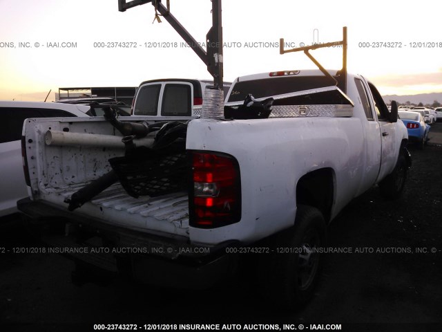 1GC2CVCG4DZ177433 - 2013 CHEVROLET SILVERADO C2500 HEAVY DUTY WHITE photo 4