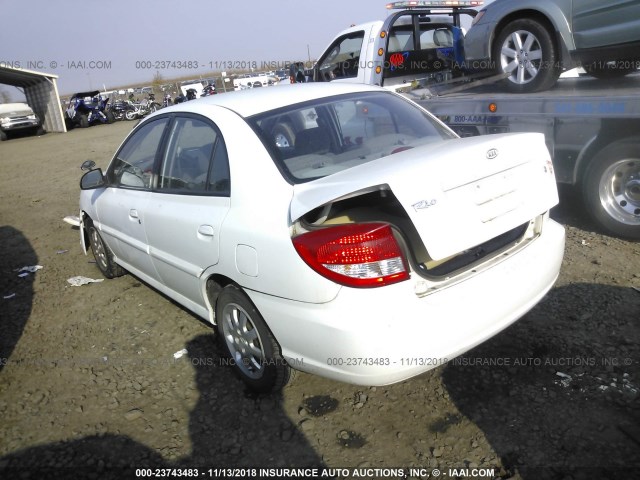 KNADC125346300283 - 2004 KIA RIO WHITE photo 3