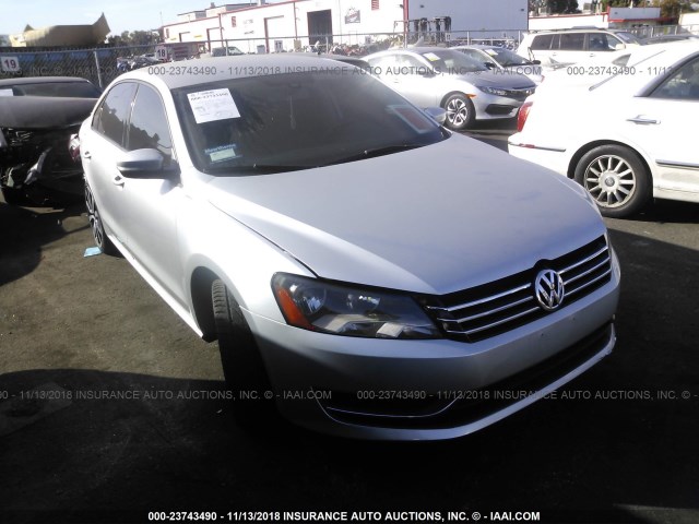 1VWAT7A37FC090930 - 2015 VOLKSWAGEN PASSAT S SILVER photo 1