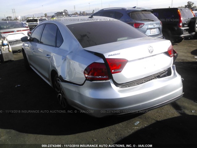 1VWAT7A37FC090930 - 2015 VOLKSWAGEN PASSAT S SILVER photo 3