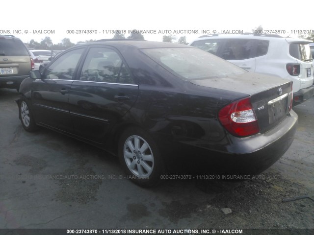 4T1BF32K13U056562 - 2003 TOYOTA CAMRY LE/XLE/SE BLACK photo 3