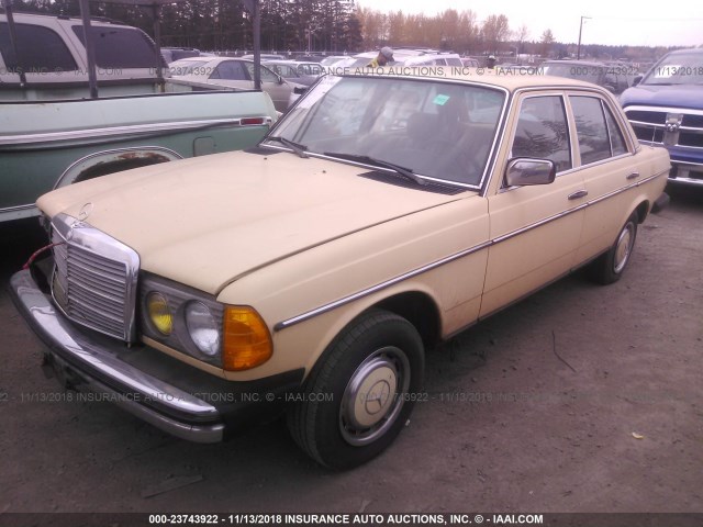 WDBAB23A7CB302908 - 1982 MERCEDES-BENZ 240 D YELLOW photo 2