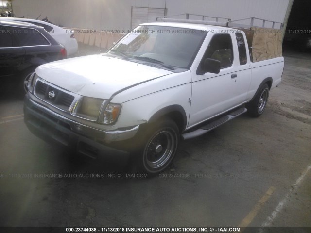 1N6DD26S1YC319621 - 2000 NISSAN FRONTIER KING CAB XE WHITE photo 2