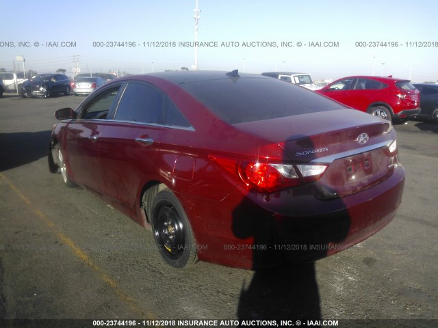 5NPEC4AC3DH721631 - 2013 HYUNDAI SONATA SE/LIMITED RED photo 3