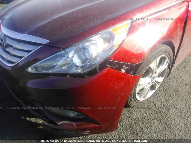 5NPEC4AC3DH721631 - 2013 HYUNDAI SONATA SE/LIMITED RED photo 6