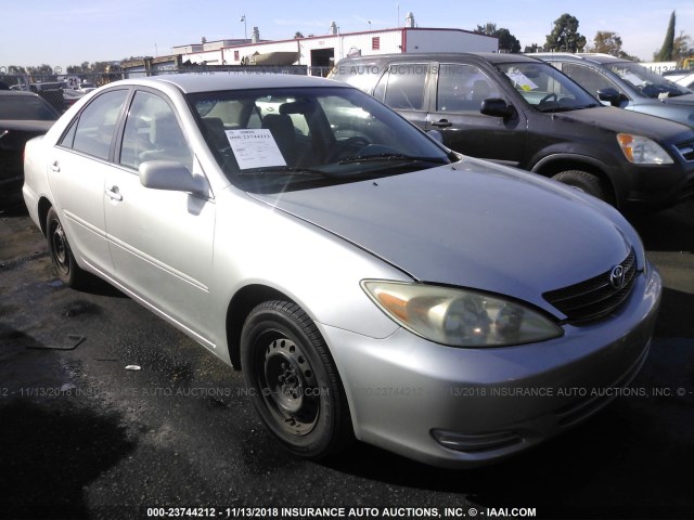 4T1BE32K94U922190 - 2004 TOYOTA CAMRY LE/XLE/SE SILVER photo 1