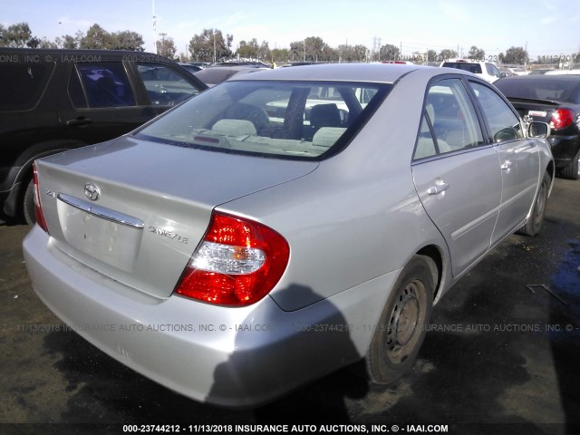 4T1BE32K94U922190 - 2004 TOYOTA CAMRY LE/XLE/SE SILVER photo 4