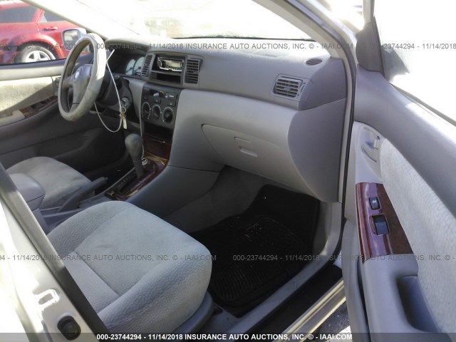 1NXBR32E34Z201541 - 2004 TOYOTA COROLLA CE/LE/S SILVER photo 5