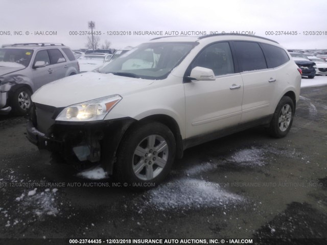 1GNKVJED8CJ110165 - 2012 CHEVROLET TRAVERSE LT WHITE photo 2