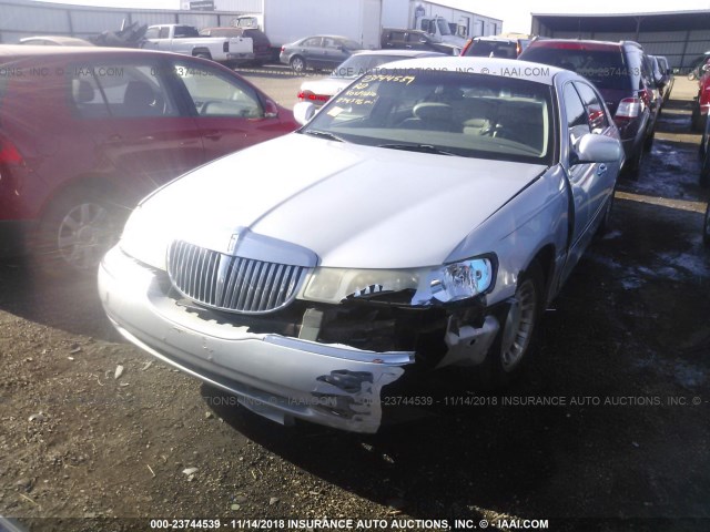 1LNHM81W01Y669702 - 2001 LINCOLN TOWN CAR EXECUTIVE SILVER photo 6