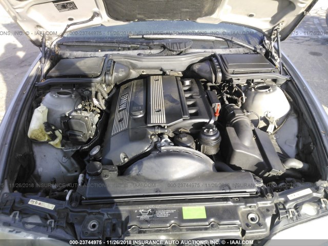 WBADT63402CK27794 - 2002 BMW 530 GRAY photo 10