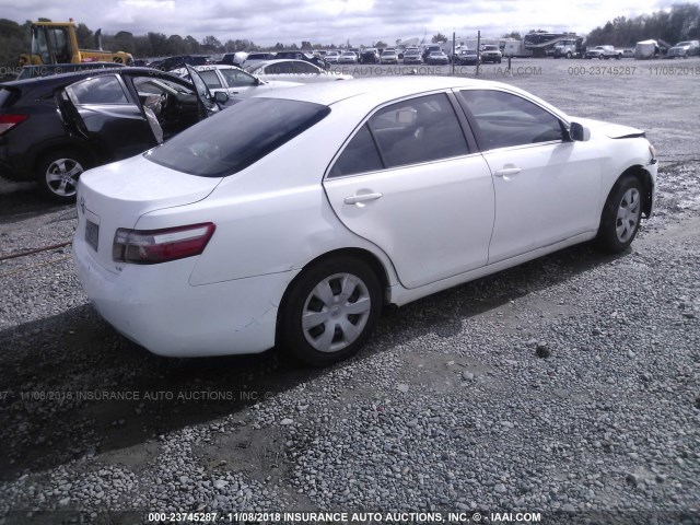 JTNBE46K373031905 - 2007 TOYOTA CAMRY NEW GENERAT CE/LE/XLE/SE WHITE photo 4