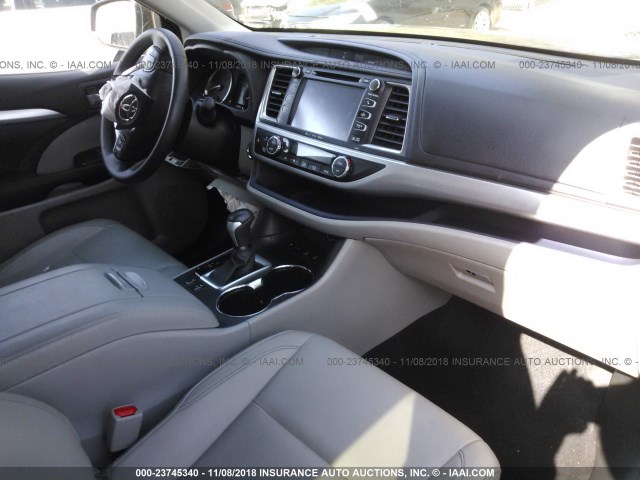 5TDJKRFH6GS327140 - 2016 TOYOTA HIGHLANDER XLE ნაცრისფერი ფოტო 5