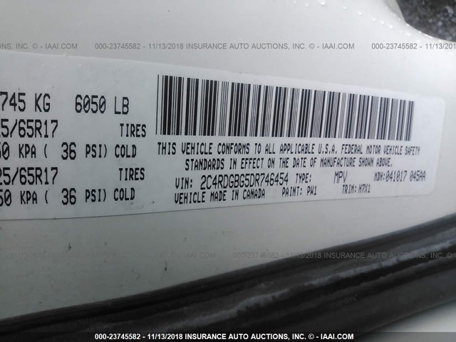 2C4RDGBG5DR746454 - 2013 DODGE GRAND CARAVAN SE WHITE photo 9