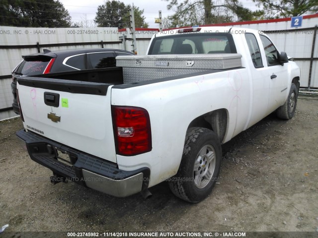 1GCEC19CX7Z502505 - 2007 CHEVROLET SILVERADO C1500 WHITE photo 4