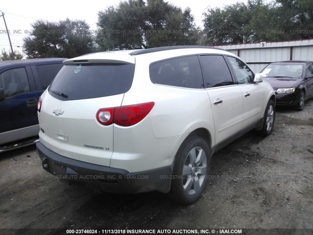 1GNKRGED6CJ195790 - 2012 CHEVROLET TRAVERSE LT WHITE photo 4