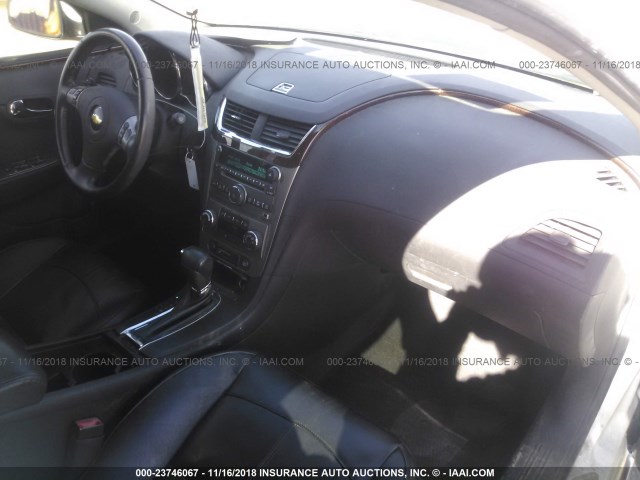 1G1ZE5EB7AF249984 - 2010 CHEVROLET MALIBU LTZ 白色 照片 5