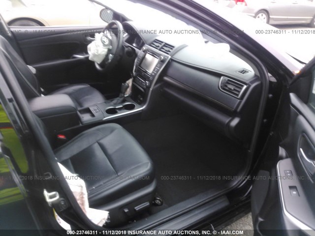 4T1BK1FK9FU568181 - 2015 TOYOTA CAMRY XSE/XLE Qara foto 5