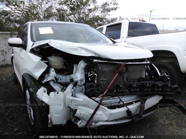 2FMPK3J92JBB56205 - 2018 FORD EDGE SEL WHITE photo 6