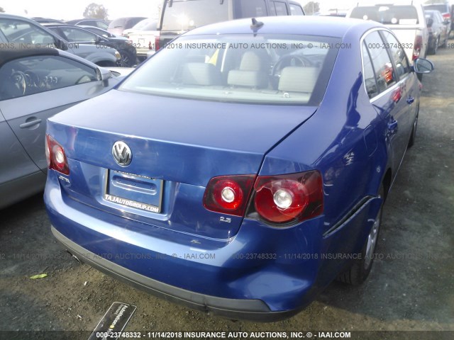 3VWRZ71K18M030653 - 2008 VOLKSWAGEN JETTA SE/SEL BLUE photo 4