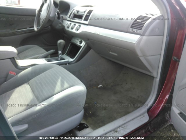 4T1BE30K86U159990 - 2006 TOYOTA CAMRY LE/XLE/SE RED photo 5
