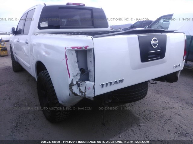 1N6AA07A25N555748 - 2005 NISSAN TITAN XE/SE/LE WHITE photo 6