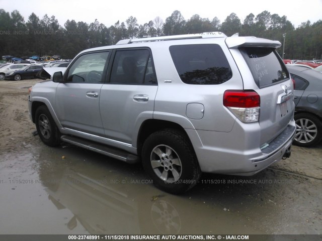 JTEZU5JR6A5013583 - 2010 TOYOTA 4RUNNER SR5/SPORT SILVER photo 3