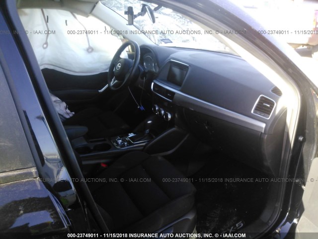 JM3KE4CY8G0865934 - 2016 MAZDA CX-5 TOURING Черный фото 5