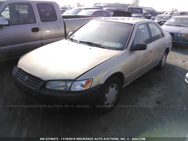 4T1BG22K1XU575284 - 1999 TOYOTA CAMRY CE/LE/XLE SILVER photo 2