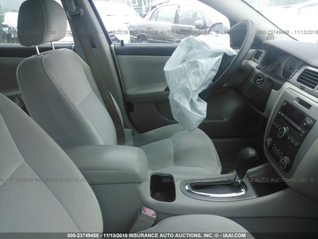 2G1WT58K179107572 - 2007 CHEVROLET IMPALA LT SILVER photo 5