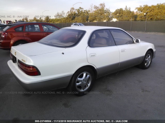 JT8GK13T9S0089797 - 1995 LEXUS ES 300 WHITE photo 4