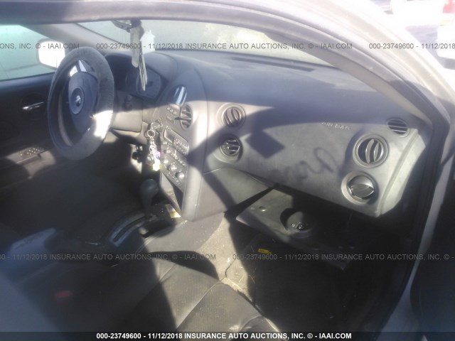 2G2WP582671132952 - 2007 PONTIAC GRAND PRIX Күміс фото 5