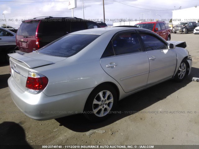 4T1BE30K66U642698 - 2006 TOYOTA CAMRY LE/XLE/SE SILVER photo 4