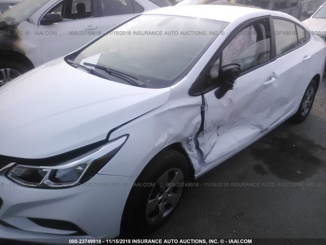 1G1BC5SM3J7149811 - 2018 CHEVROLET CRUZE LS WHITE photo 6