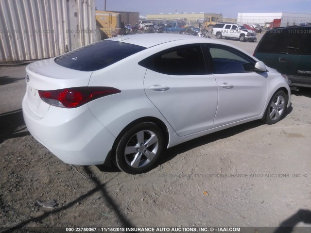 5NPDH4AE0DH360549 - 2013 HYUNDAI ELANTRA GLS/LIMITED WHITE photo 4