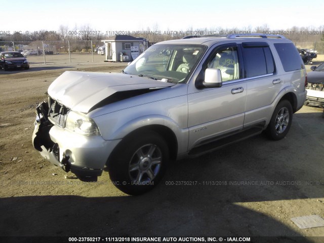 5LMEU88H65ZJ01784 - 2005 LINCOLN AVIATOR 银色 照片 2