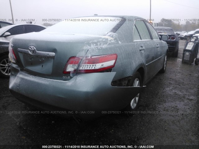 4T4BF3EK9BR119052 - 2011 TOYOTA CAMRY SE/LE/XLE GREEN photo 4