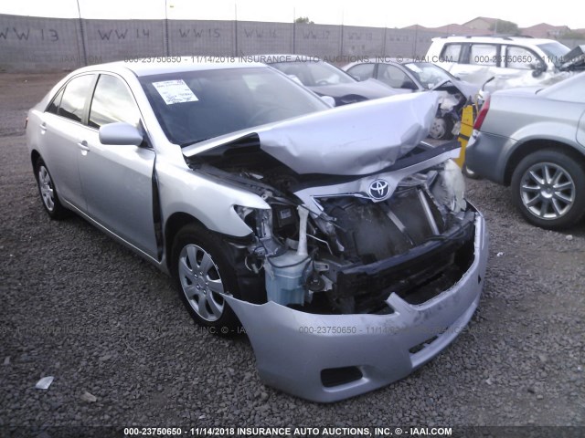 4T1BF3EK5BU186452 - 2011 TOYOTA CAMRY SE/LE/XLE SILVER photo 1